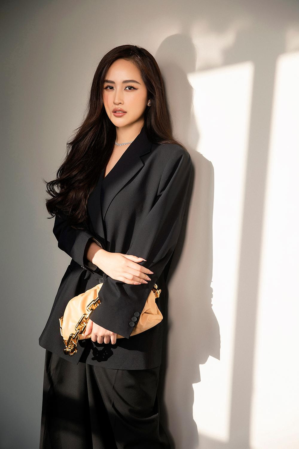 Ở tuổi 34, nàng hậu gốc Hà thành sở hữu sự nghiệp và nhan sắc viên mãn đáng ngưỡng mộ.