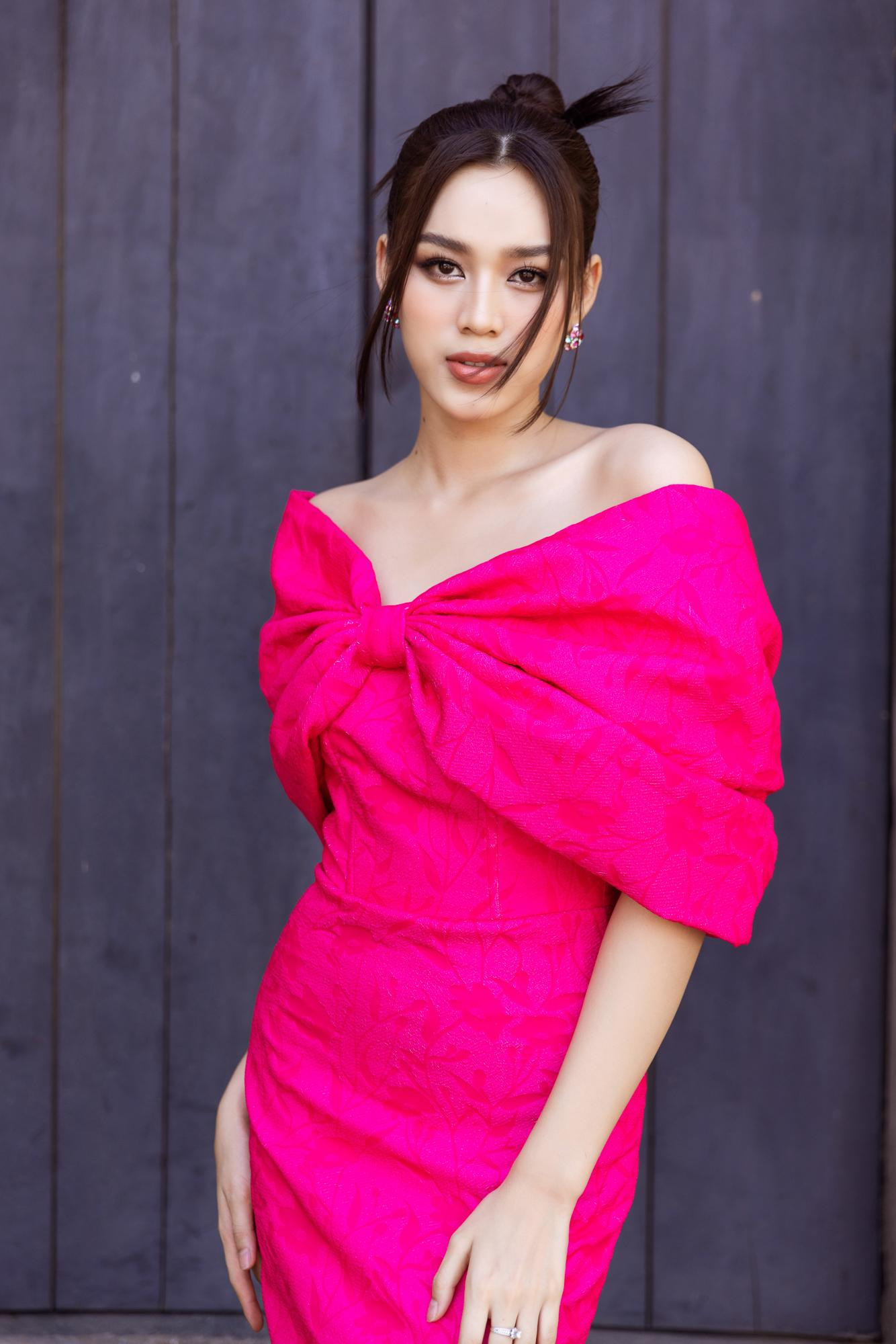 Người đẹp xứ Thanh khoe nhan sắc kiêu sa, xinh đẹp.