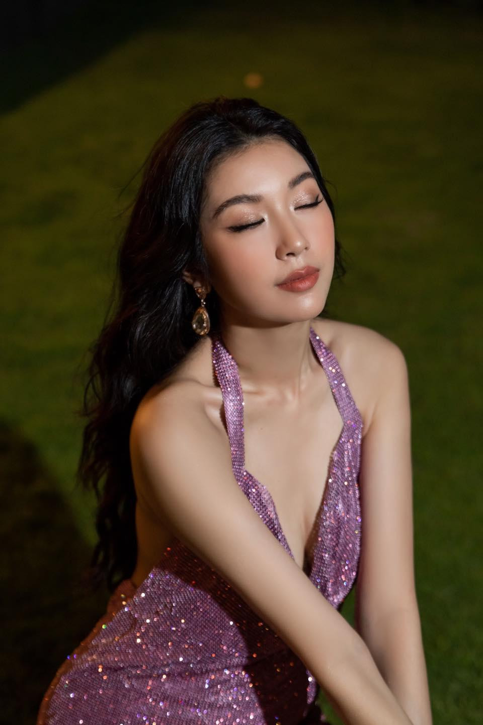 Có thể nói váy sequin là một item thời trang rất được các mỹ nhân Việt ưa chuộng!