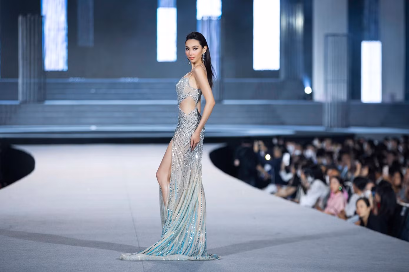 Vóc dáng và thần thái của Thùy Tiên nhận được sự tán thưởng của công chúng. Kỹ năng trình diễn ấn tượng của cô cũng đã được chứng minh trong quá trình tham dự cuộc thi Miss Grand 2021.