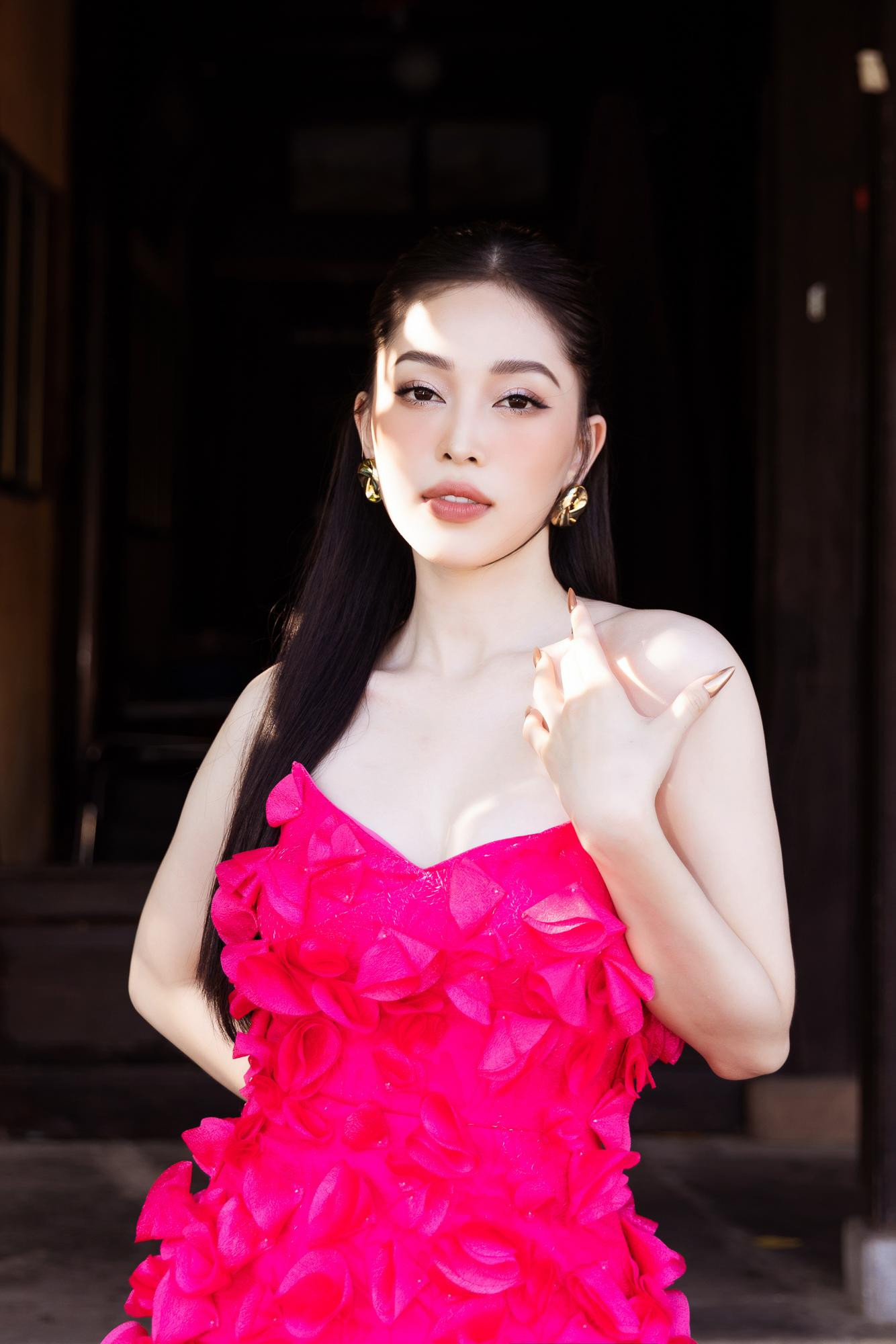 Á hậu Việt Nam 2018 khoe làn da trắng ngần không tì vết khiến fans trầm trồ.