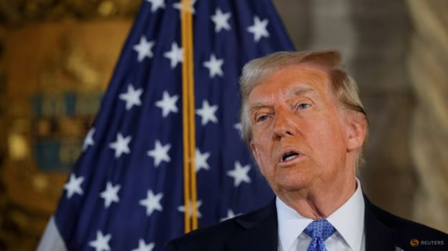 Tổng thống đắc cử Mỹ Donald Trump phát biểu tại khu nghỉ dưỡng Mar-a-Lago, ngày 16/12. (Ảnh: Reuters) Tổng thống đắc cử Mỹ Donald Trump phát biểu tại khu nghỉ dưỡng Mar-a-Lago, ngày 16/12. (Ảnh: Reuters)