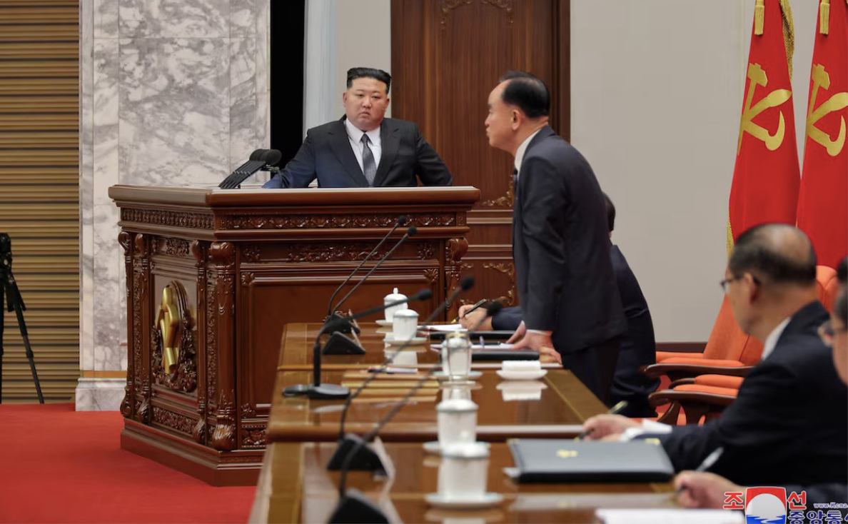 Chủ tịch Triều Tiên Kim Jong Un chủ trì cuộc họp của đảng Lao động Triều Tiên. Bức ảnh được đăng tải ngày 29/12. (Ảnh: KCNA) Chủ tịch Triều Tiên Kim Jong Un chủ trì cuộc họp của đảng Lao động Triều Tiên. Bức ảnh được đăng tải ngày 29/12. (Ảnh: KCNA)