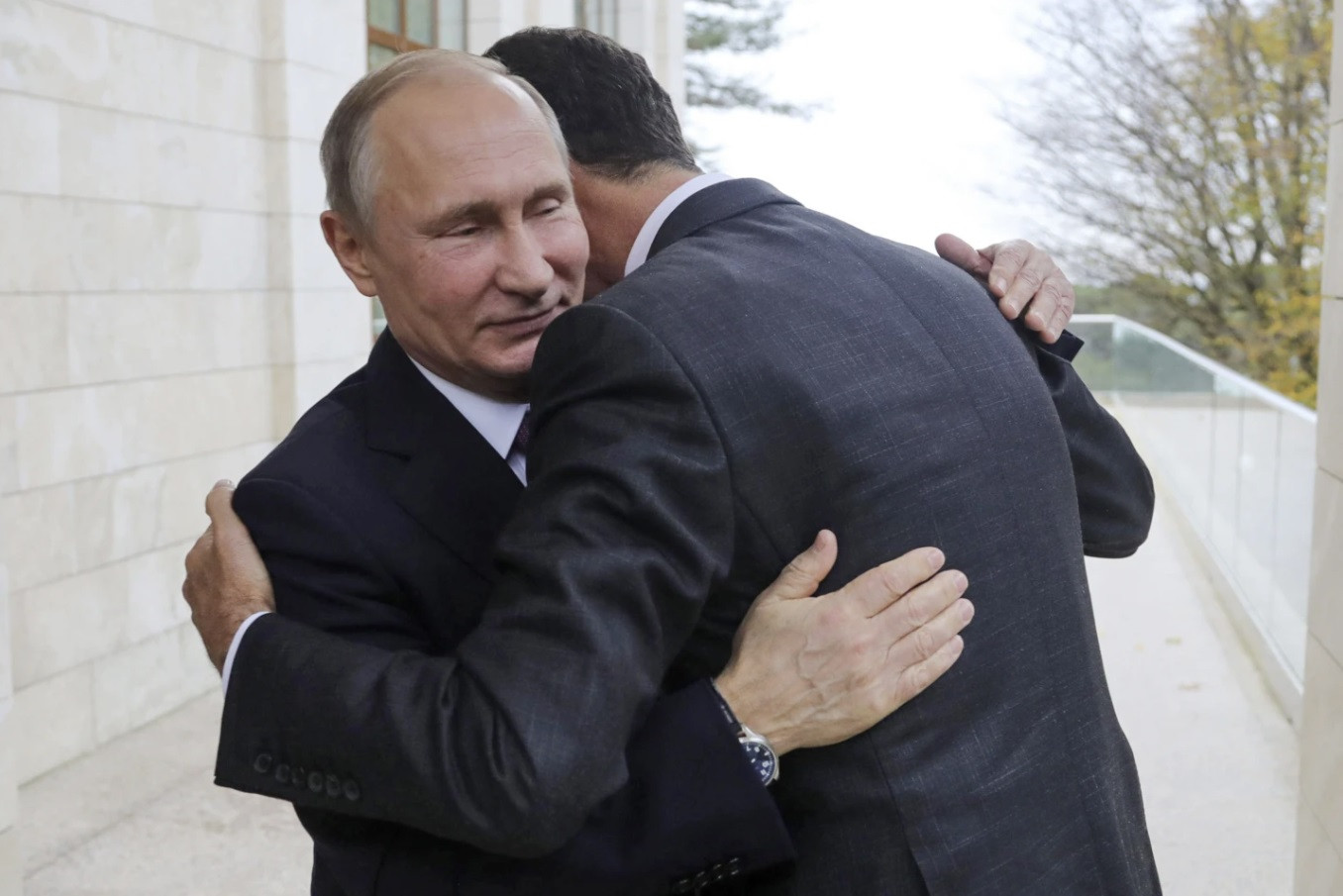 Tổng thống Putin đón Tổng thống Syria Bashar al-Assad đến Sochi, năm 2017. (Ảnh: AP) Tổng thống Putin đón Tổng thống Syria Bashar al-Assad đến Sochi, năm 2017. (Ảnh: AP)