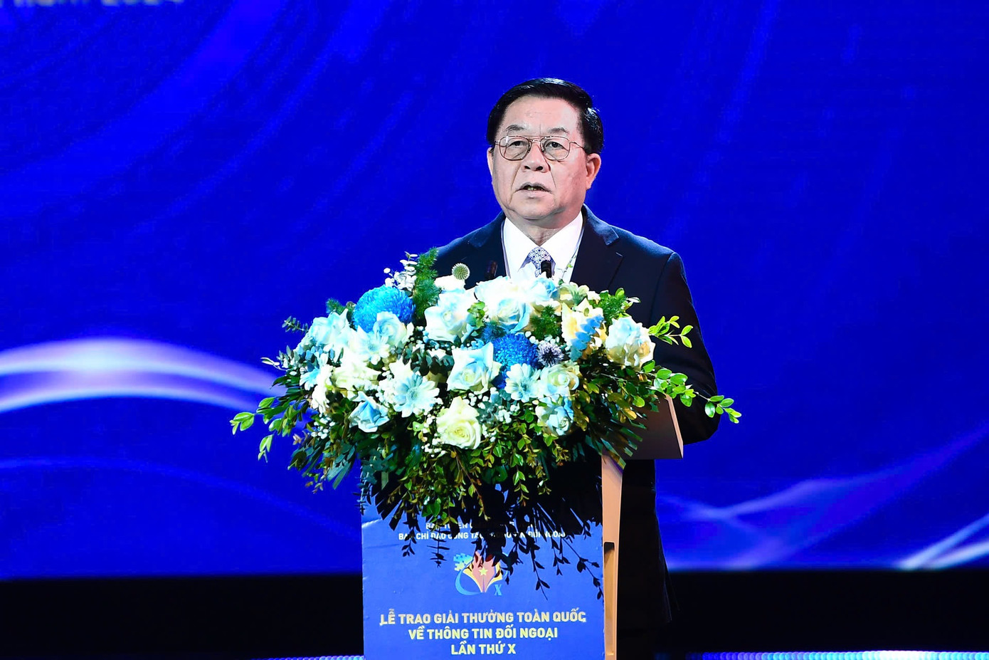 Trưởng Ban Tuyên giáo Trung ương Nguyễn Trọng Nghĩa phát biểu tại lễ trao giải. (Ảnh: Thạch Thảo)