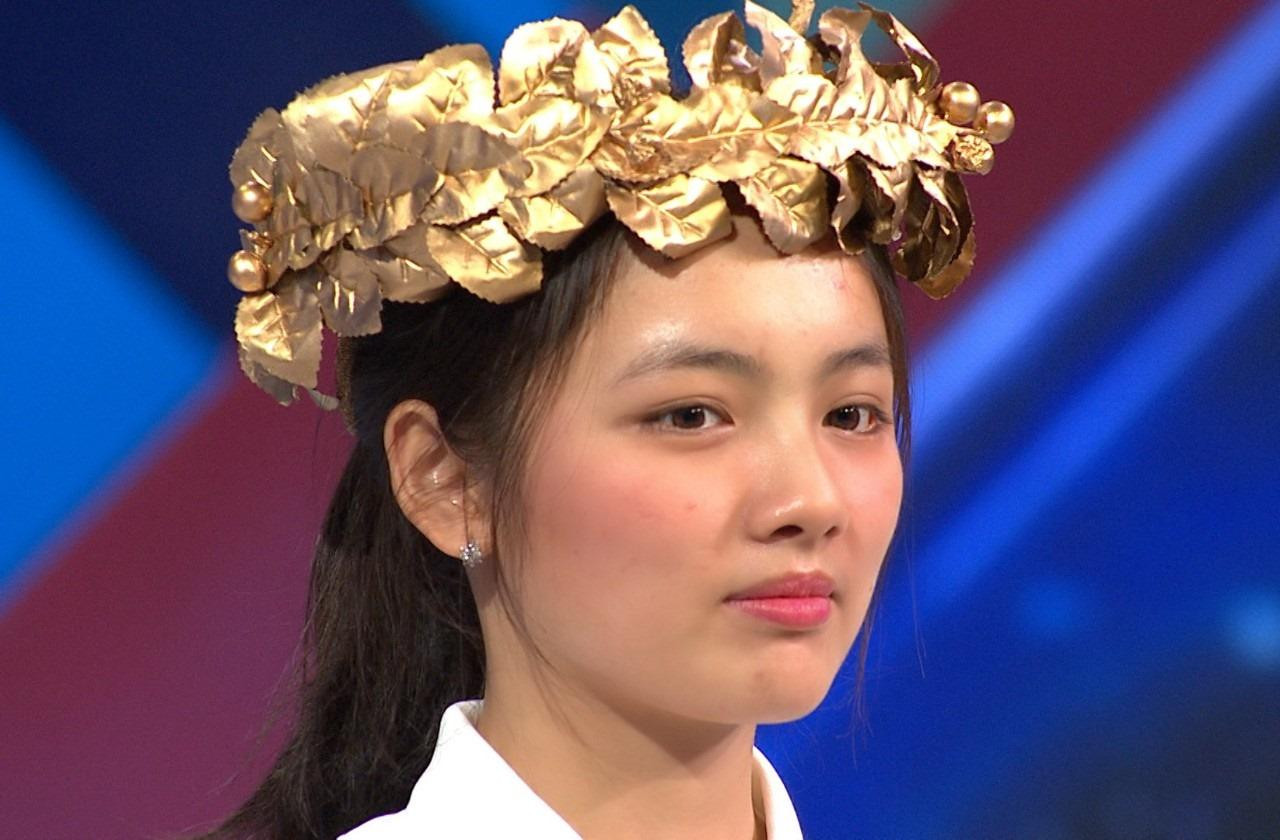 Nguyễn Thị Thu Hương đến từ trường THPT Lương Phú, Thái Nguyên - Ảnh: Fanpage Đường lên đỉnh Olympia Nguyễn Thị Thu Hương đến từ trường THPT Lương Phú, Thái Nguyên - Ảnh: Fanpage Đường lên đỉnh Olympia