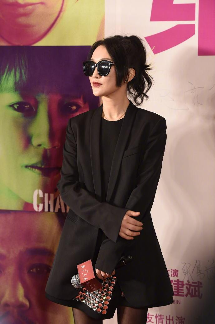 Dù dáng vóc nhỏ bé nhưng toát lên thần thái đầy quyền lực