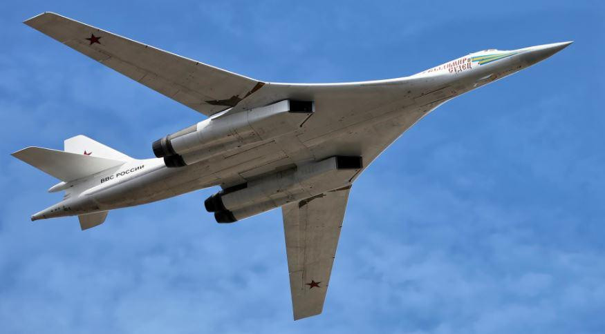 Oanh tạc cơ Тu-160