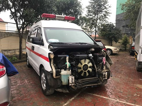 Tạm giữ tài xế xe cứu thương tông 3 người bị thương rồi bỏ trốn ảnh 1