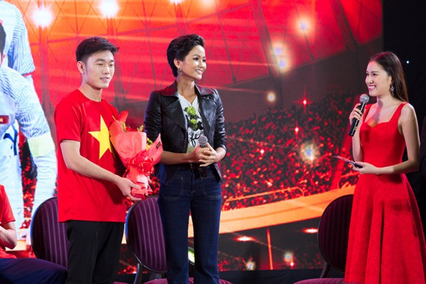 HH H’hen Niê tiết lộ điểm tương đồng với đội trưởng U23 Việt Nam ảnh 5