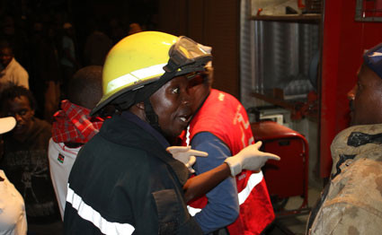 Sập chung cư 6 tầng, nhiều người bị chôn vùi ảnh 4