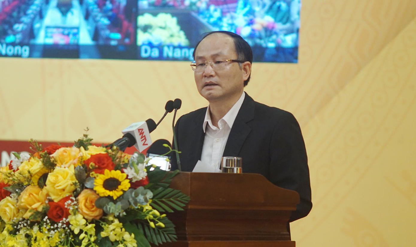 PGS. TS Tường Duy Kiên – Viện trưởng Viện Quyền con người, Học viện Chính trị Quốc gia Hồ Chí Minh. PGS. TS Tường Duy Kiên – Viện trưởng Viện Quyền con người, Học viện Chính trị Quốc gia Hồ Chí Minh.