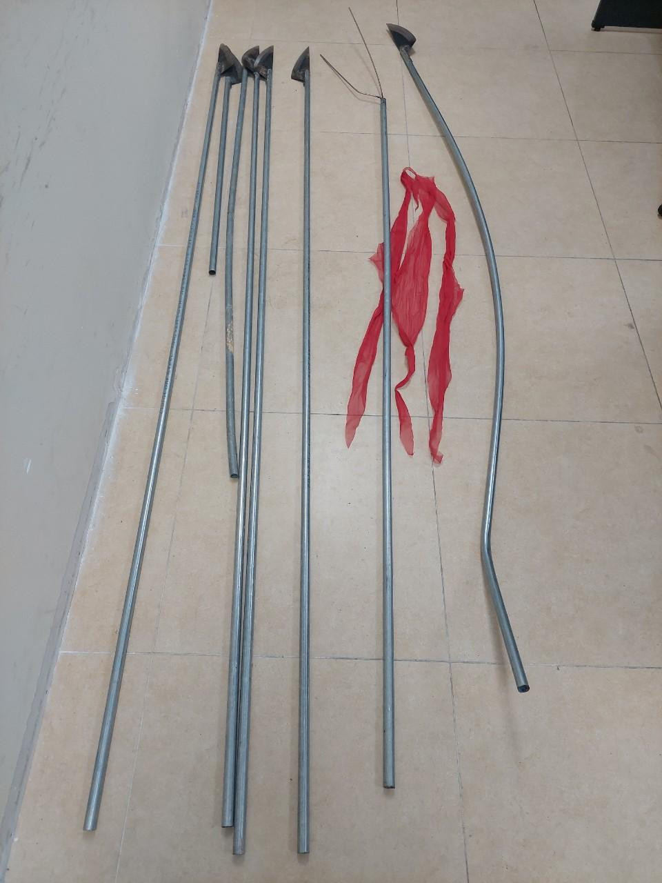 Hung khí các đối tượng sử dụng đánh nhau. Hung khí các đối tượng sử dụng đánh nhau.