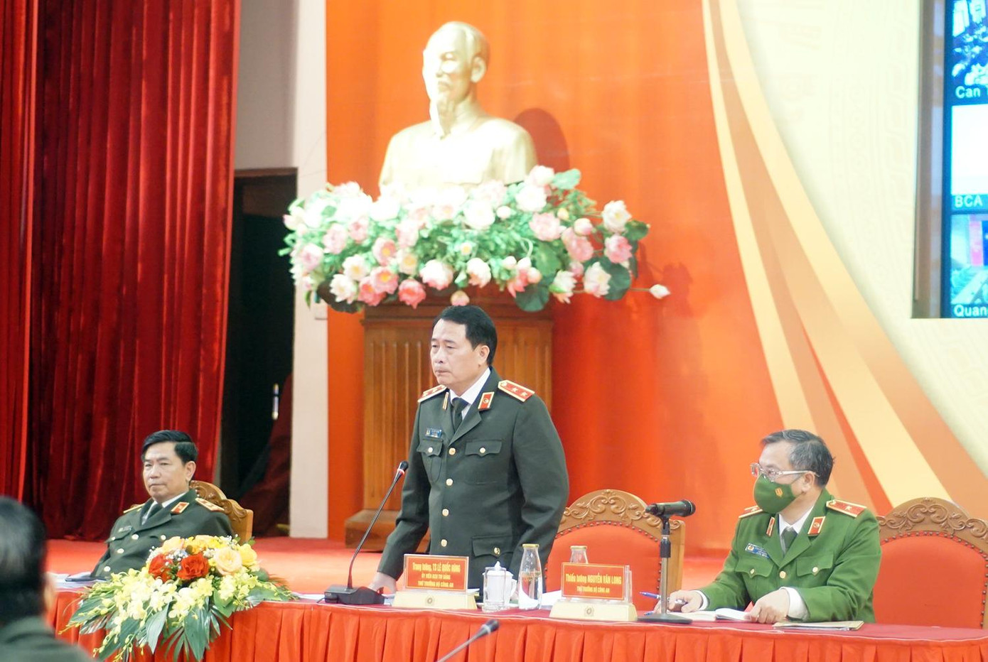 Trung tướng, TS Lê Quốc Hùng, Ủy viên Trung ương Đảng, Thứ trưởng Bộ Công an dự chỉ đạo hội thảo. Trung tướng, TS Lê Quốc Hùng, Ủy viên Trung ương Đảng, Thứ trưởng Bộ Công an dự chỉ đạo hội thảo.