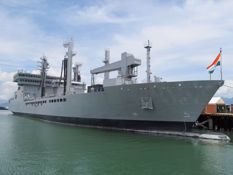 Tàu hậu cần INS SHAKTI (A57)