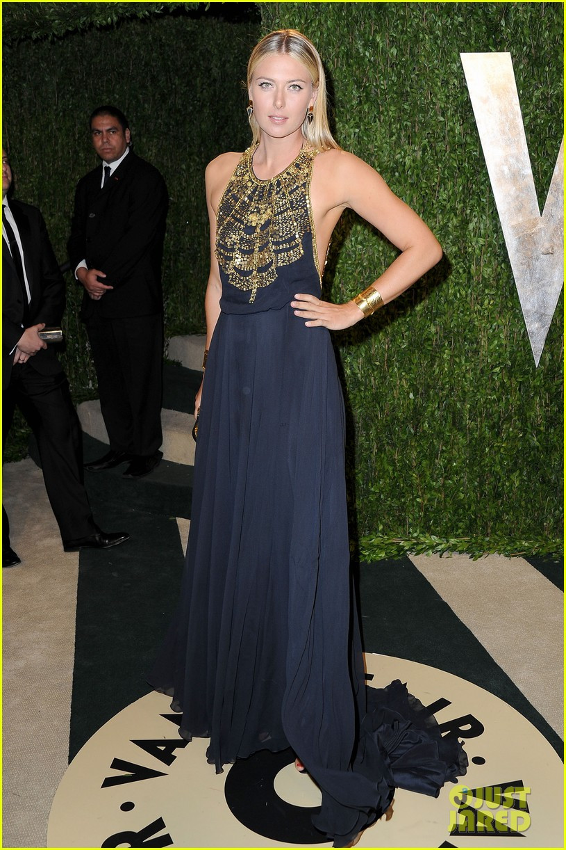 Cô sở hữu chiều cao và vóc dáng nổi trội, không hề thua kém các người mẫu