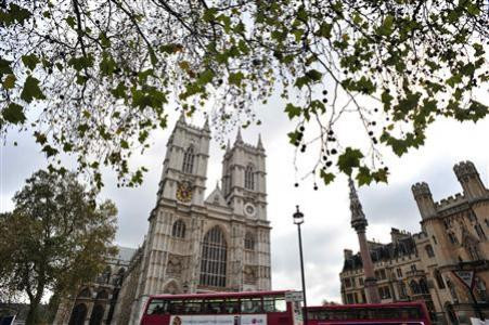 Nhà thời nổi tiếng, Westminster Abbey – nơi sẽ tổ chức đám cưới của Hoàng gia Anh. Ảnh: Reuter