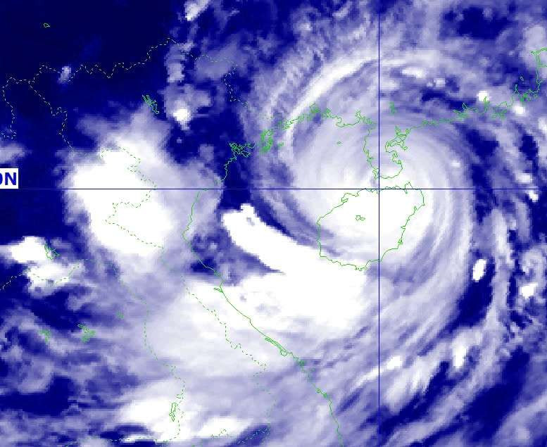 Hình ảnh vệ tinh cho thấy bão YAGI sắp đổ bộ vào Việt Nam.
