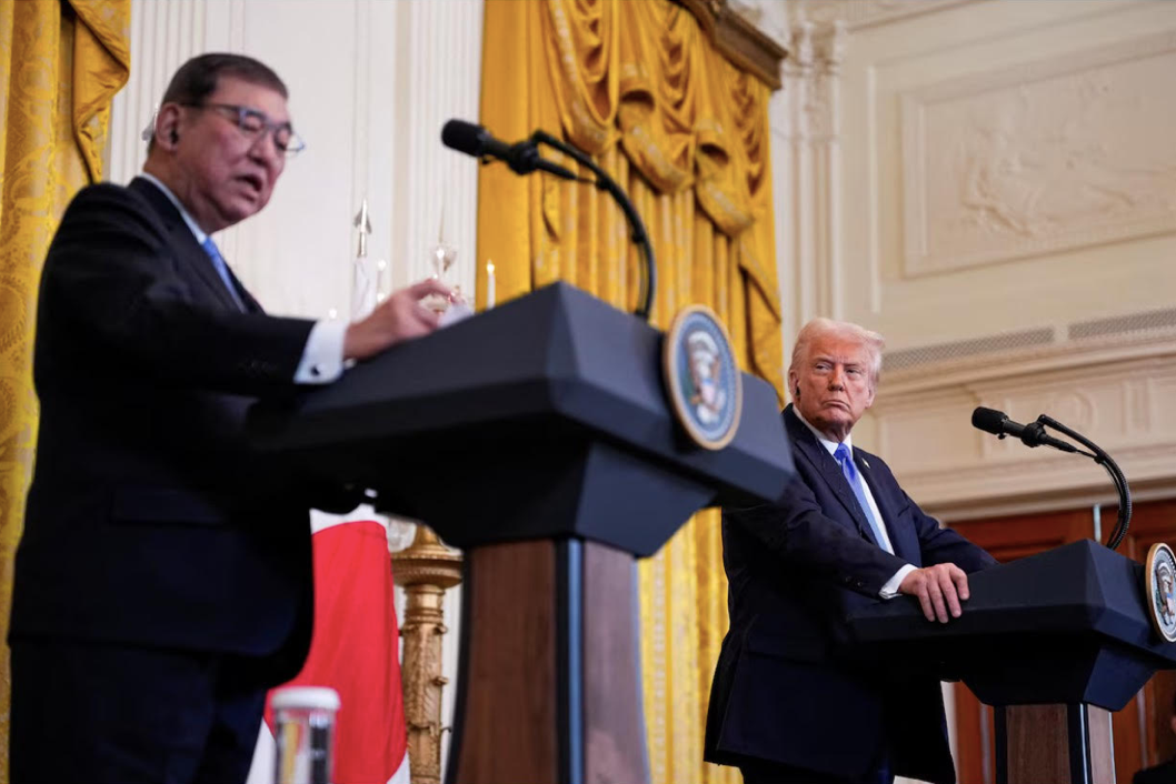 Tổng thống Mỹ Donald Trump và Thủ tướng Nhật Bản Ishiba Shigeru tại Nhà Trắng, ngày 7/2. (Ảnh: Reuters)