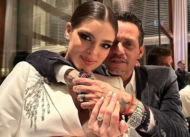 Nadia Ferreira và Marc Anthony trong buổi tiệc sau lễ cưới. Cặp đôi thân thiết với vợ chồng David Beckham.