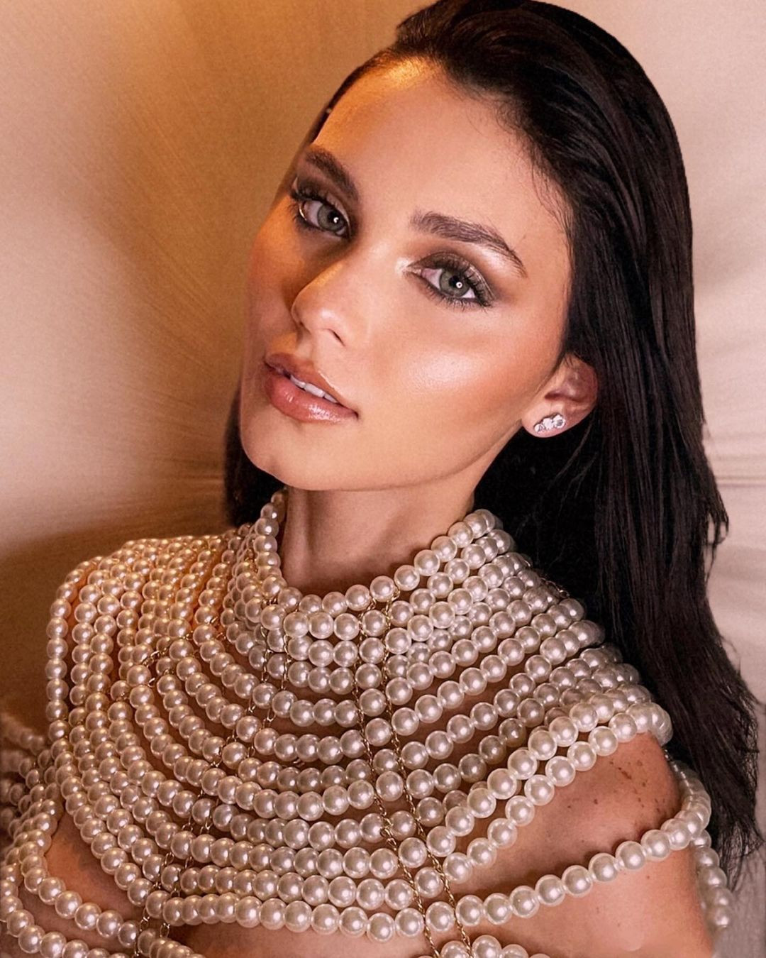 Trong đêm chung kết Hoa hậu Trái Đất Puerto Rico 2023, những màn trình diễn của người đẹp được đánh giá cao. Cô gây ấn tượng trong màn trình diễn váy dạ hội với thiết kế ánh bạc cut-out, đính lông vũ ở phần cầu vai. Sau khi đăng quang, Victoria chia sẻ trên trang cá nhân: "Hãy nỗ lực hết sức mình, bạn sẽ đạt được tất cả mục tiêu mà bạn đề ra trong cuộc đời này".