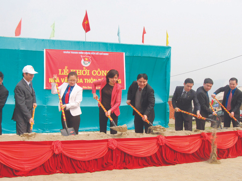 Lễ khởi công xây dựng Nhà văn hóa thôn Tân Hồng. Ảnh: P.T