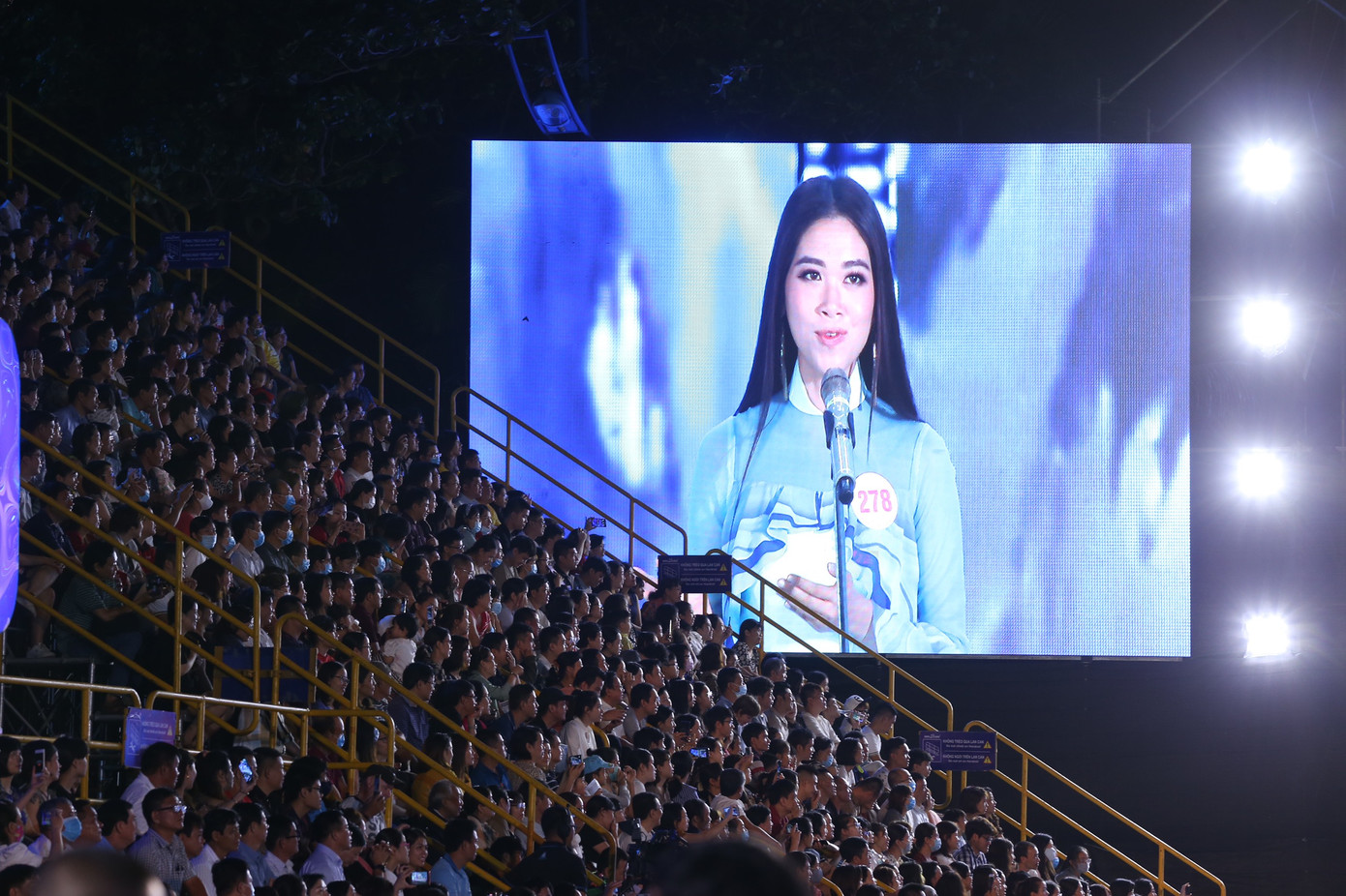 Xướng tên top 5 Người đẹp Biển - Hoa hậu Việt Nam năm 2020 ảnh 44