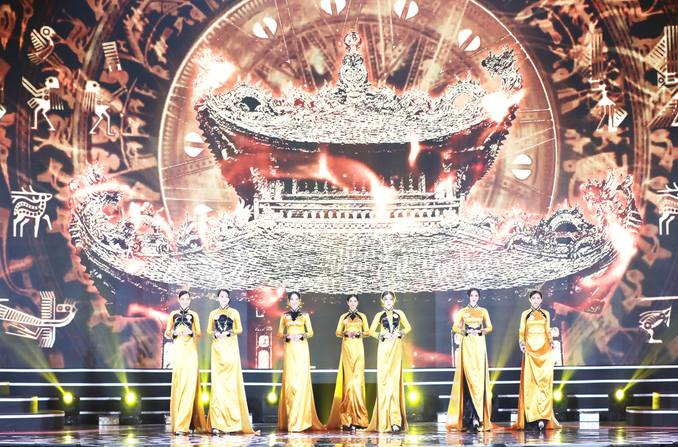 Đỗ Thị Hà đăng quang Hoa hậu Việt Nam 2020 ảnh 42