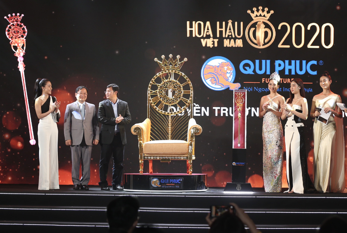 Truyền hình trực tiếp Chung kết toàn quốc Hoa hậu Việt Nam 2020 trên sóng VTV3 ảnh 17