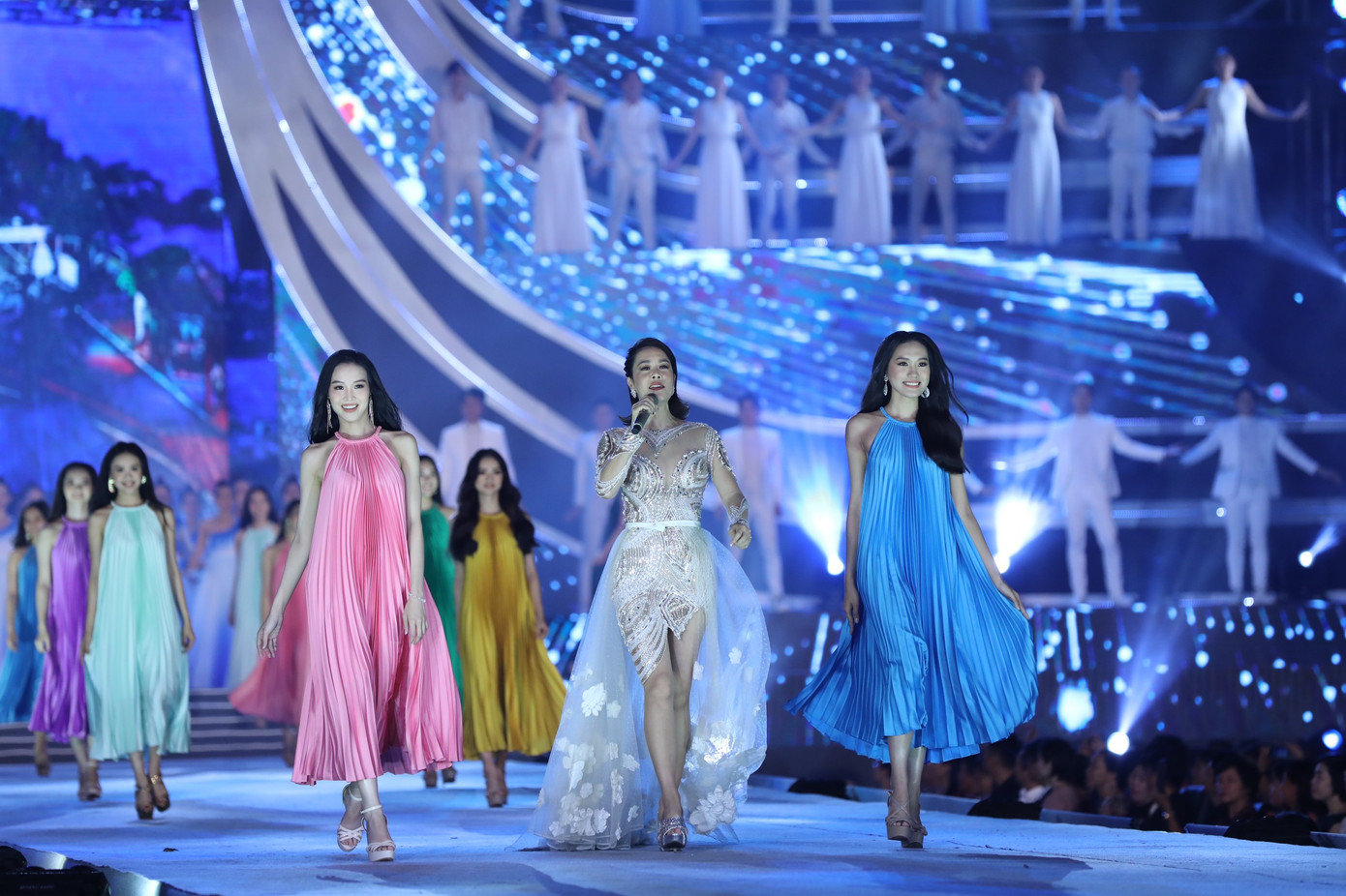 Xướng tên top 5 Người đẹp Biển - Hoa hậu Việt Nam năm 2020 ảnh 38