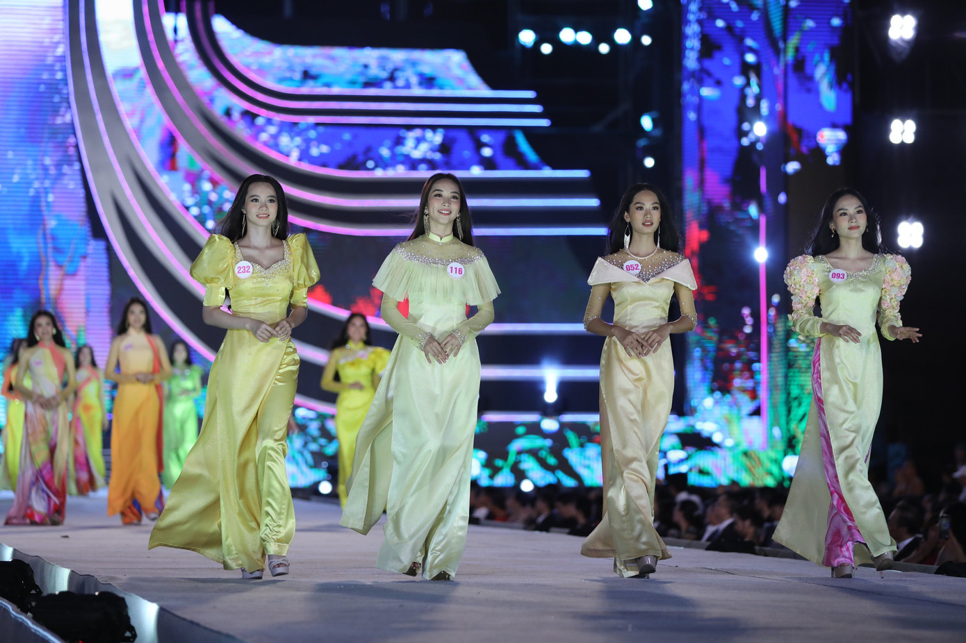 Xướng tên top 5 Người đẹp Biển - Hoa hậu Việt Nam năm 2020 ảnh 53