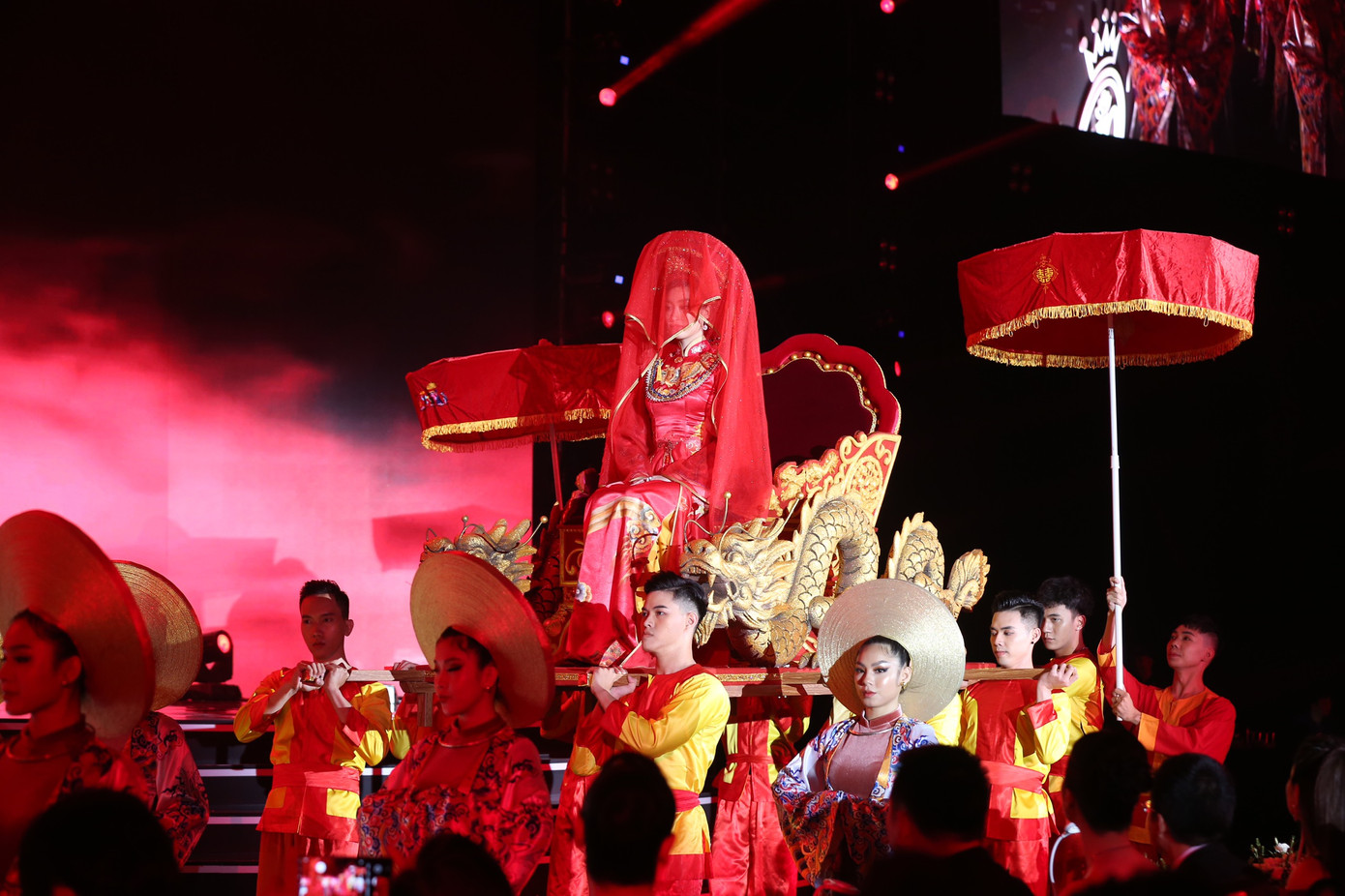 Đỗ Thị Hà đăng quang Hoa hậu Việt Nam 2020 ảnh 34