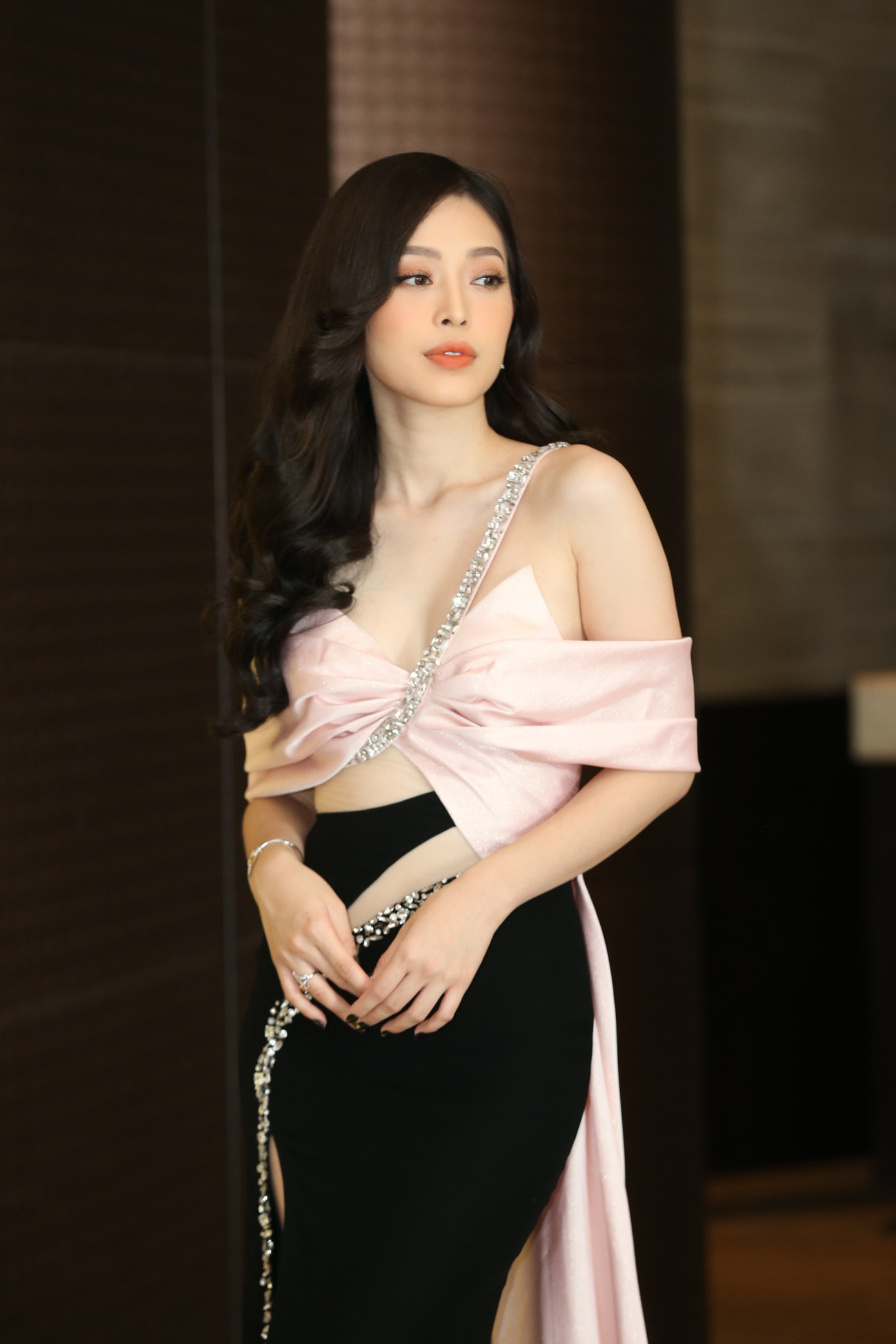 Truyền hình trực tiếp Chung kết toàn quốc Hoa hậu Việt Nam 2020 trên sóng VTV3 ảnh 45