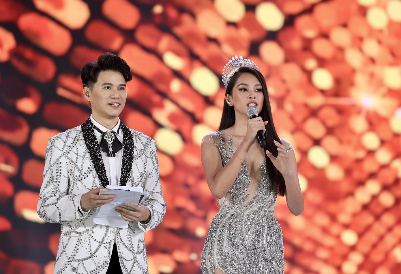 Đỗ Thị Hà đăng quang Hoa hậu Việt Nam 2020 ảnh 6