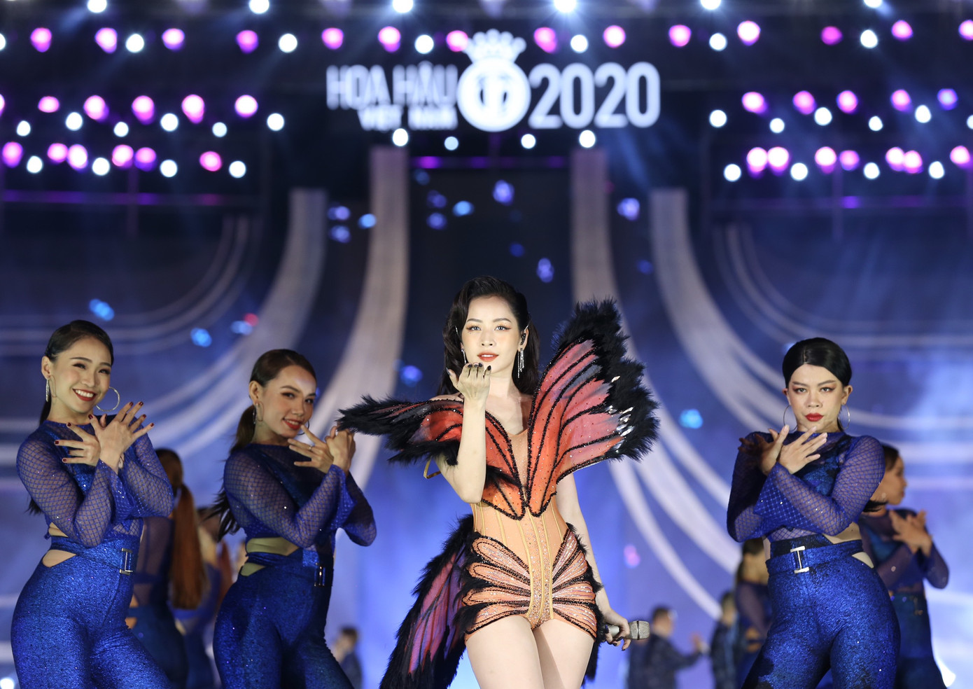 Xướng tên top 5 Người đẹp Biển - Hoa hậu Việt Nam năm 2020 ảnh 26