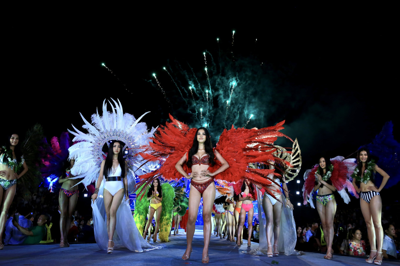 Xướng tên top 5 Người đẹp Biển - Hoa hậu Việt Nam năm 2020 ảnh 7