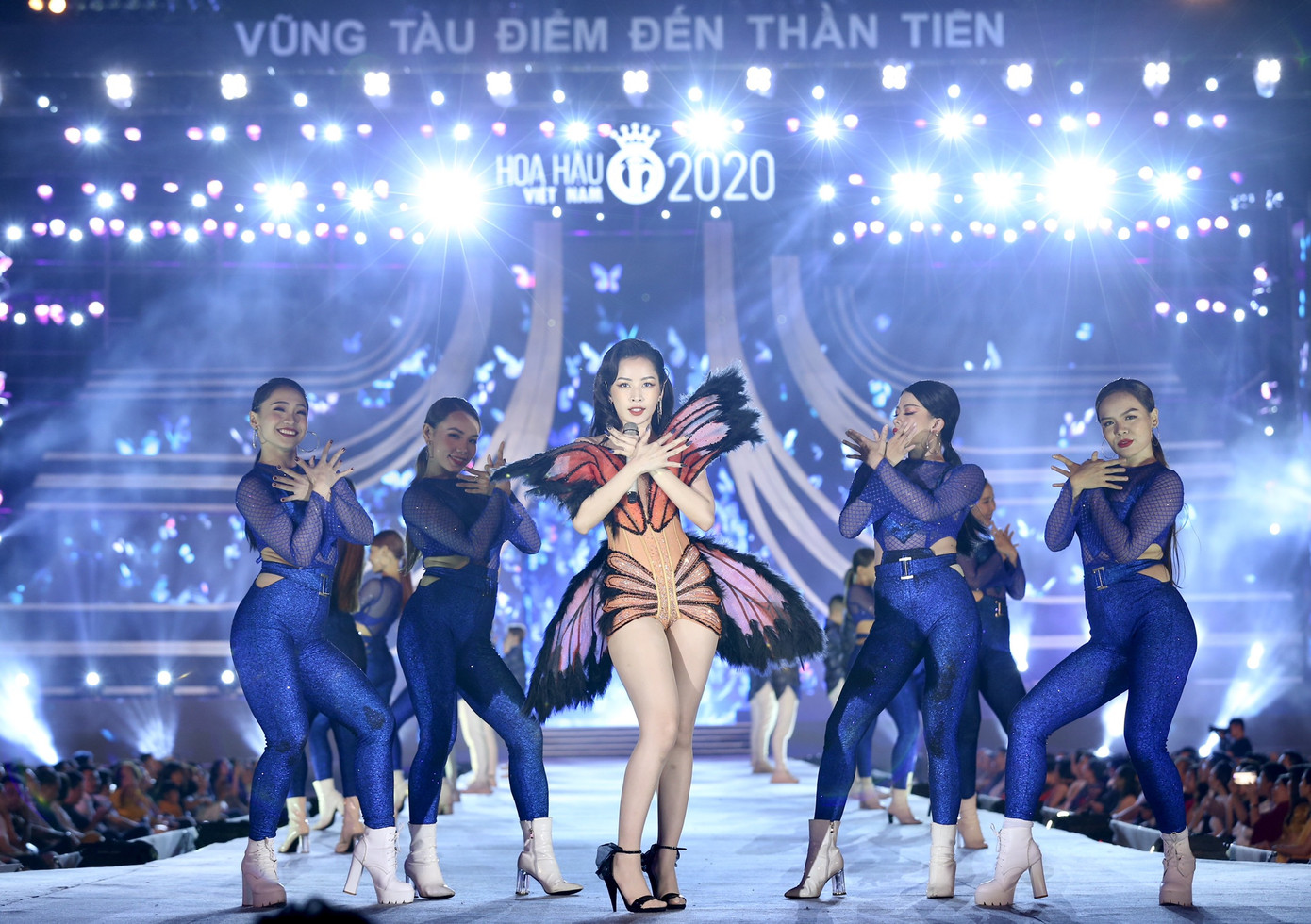 Xướng tên top 5 Người đẹp Biển - Hoa hậu Việt Nam năm 2020 ảnh 24