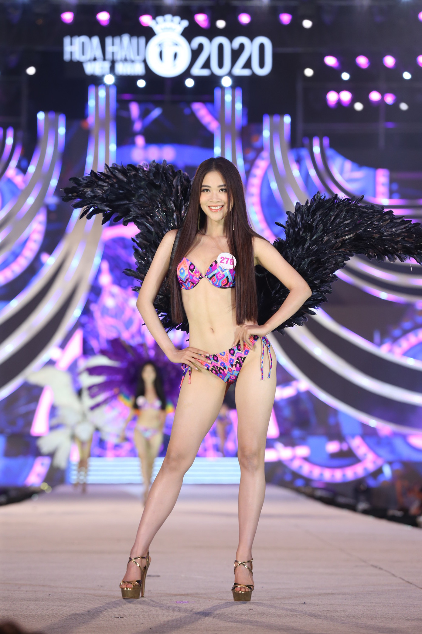 Xướng tên top 5 Người đẹp Biển - Hoa hậu Việt Nam năm 2020 ảnh 15