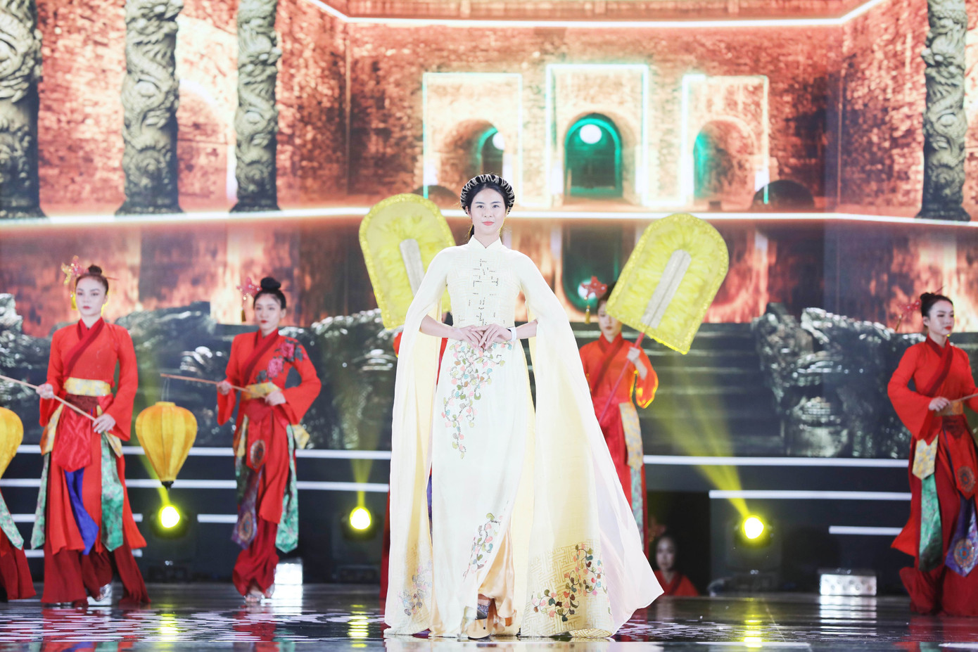 Đỗ Thị Hà đăng quang Hoa hậu Việt Nam 2020 ảnh 44