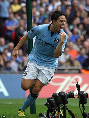 Nasri phấn khích sau khi ghi bàn đưa Man City vượt lên dẫn trước. Nasri phấn khích sau khi ghi bàn đưa Man City vượt lên dẫn trước