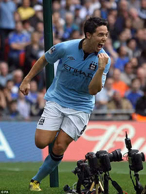 Nasri phấn khích sau khi ghi bàn đưa Man City vượt lên dẫn trước. Nasri phấn khích sau khi ghi bàn đưa Man City vượt lên dẫn trước