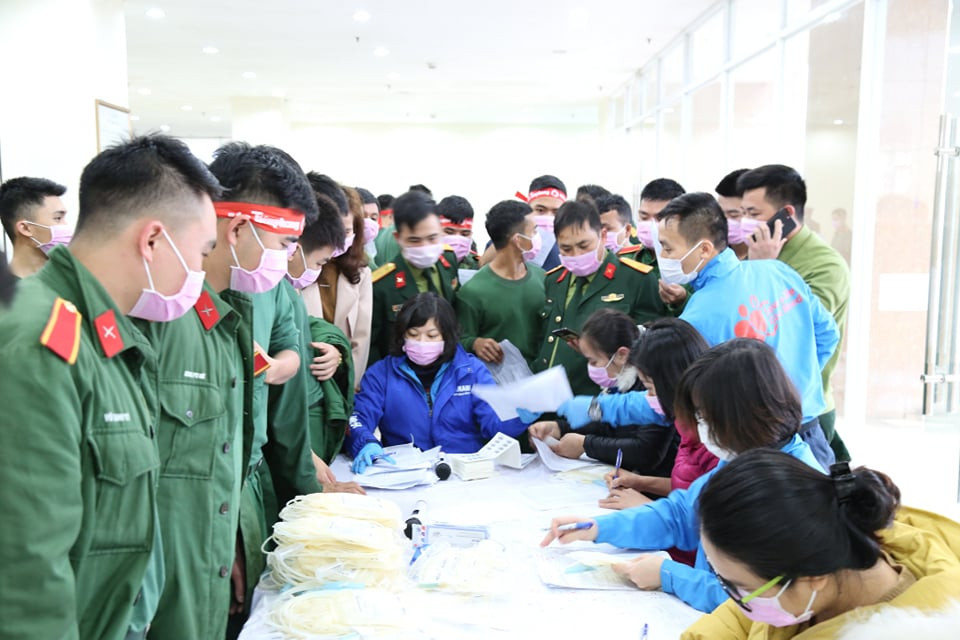 Giọt máu ấm giữa ngày đông lạnh ảnh 112