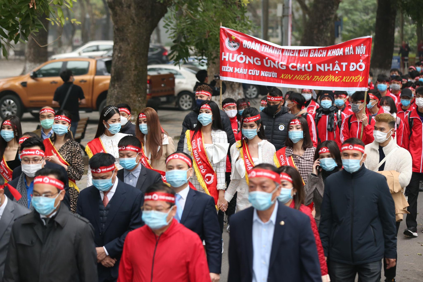 Giọt máu ấm giữa ngày đông lạnh ảnh 73