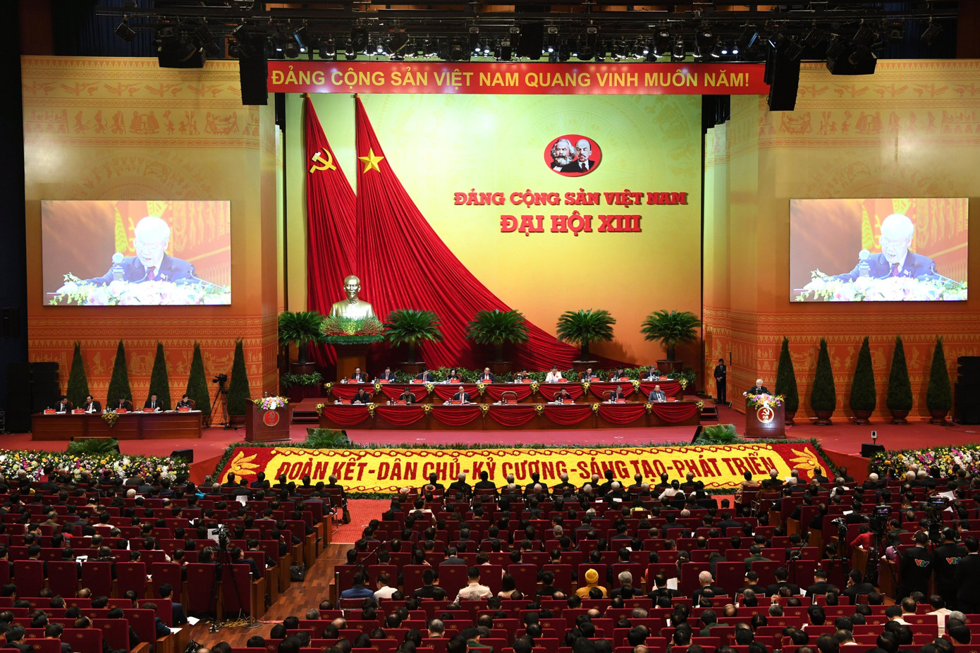 Tổng Bí thư, Chủ tịch nước: 'Không thế lực nào có thể ngăn cản nổi dân tộc ta đi lên' ảnh 13