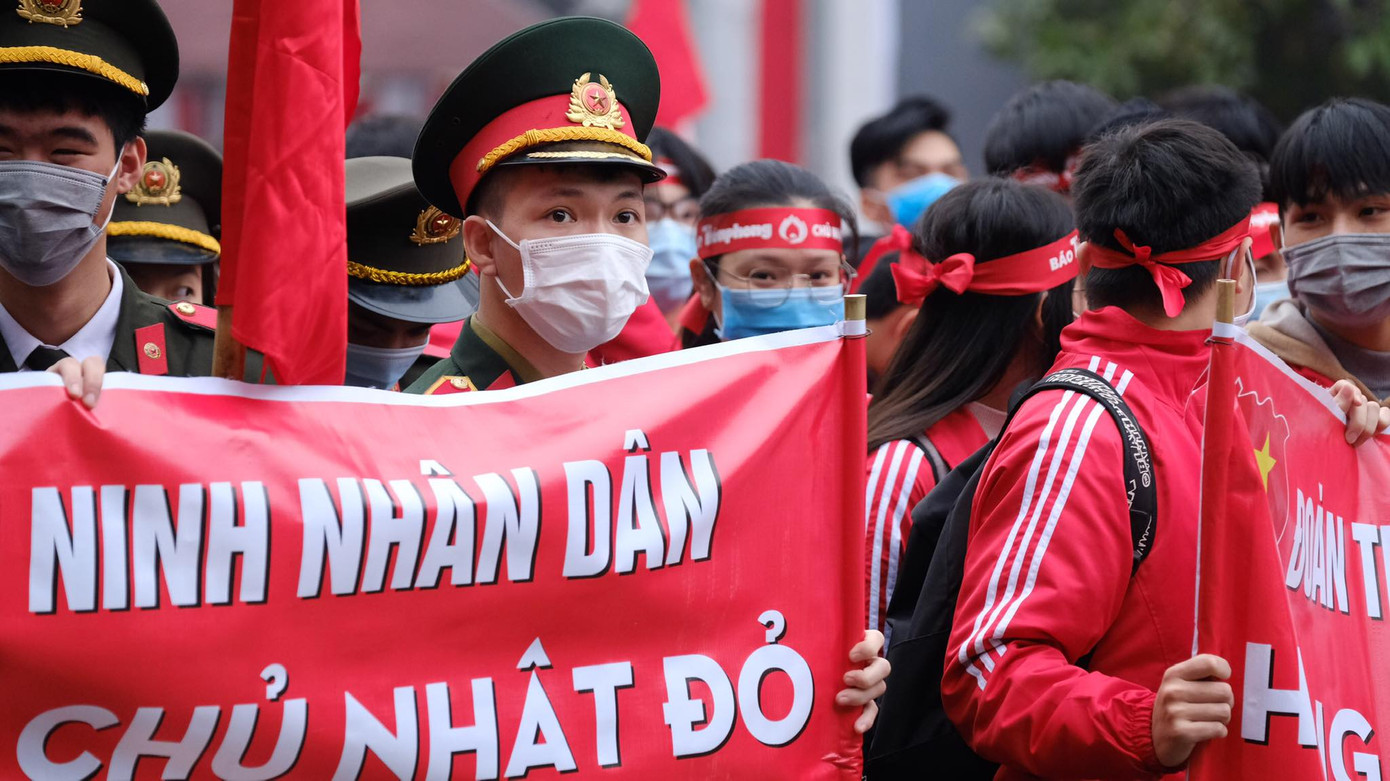 Giọt máu ấm giữa ngày đông lạnh ảnh 81