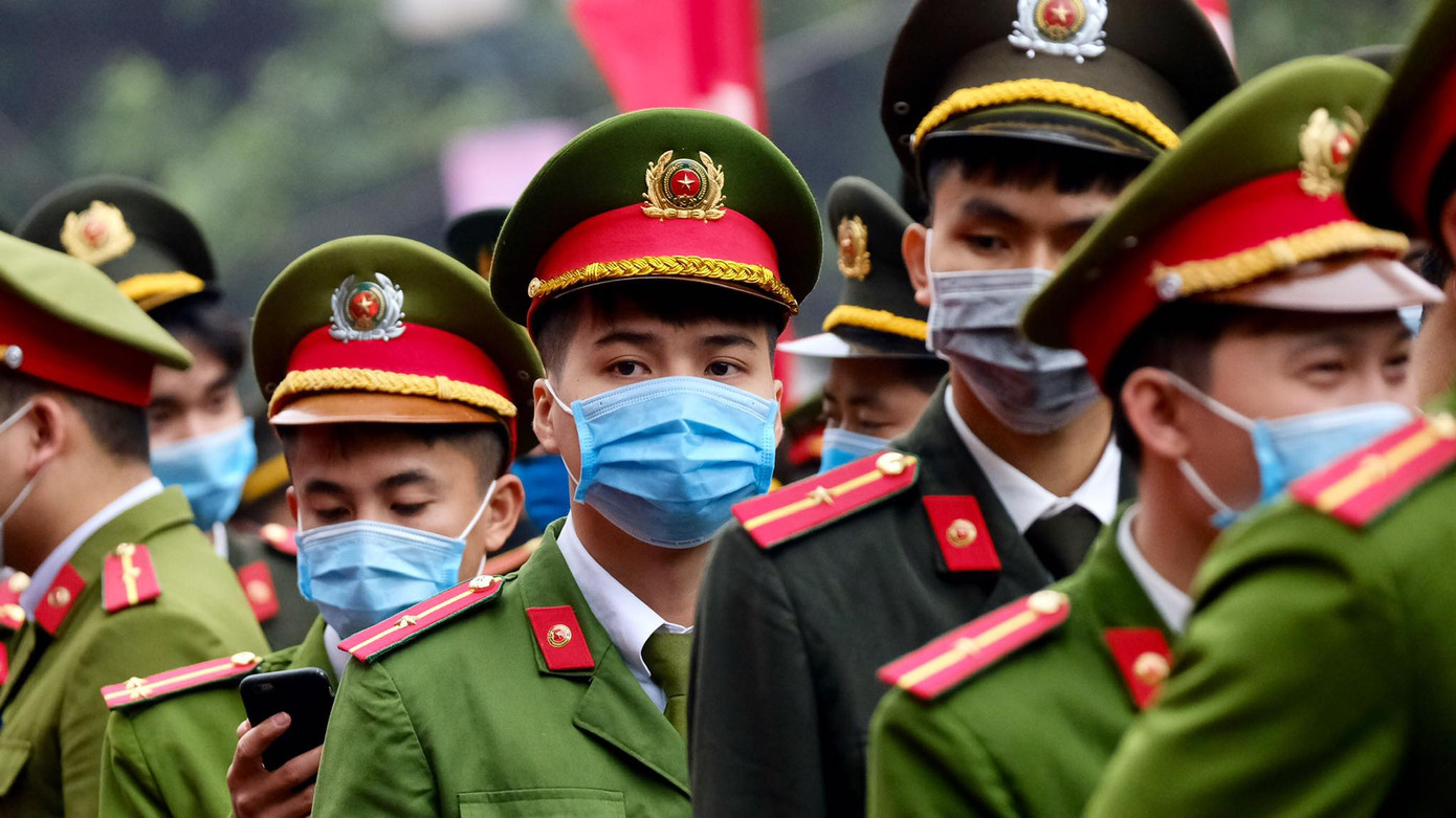 Giọt máu ấm giữa ngày đông lạnh ảnh 85