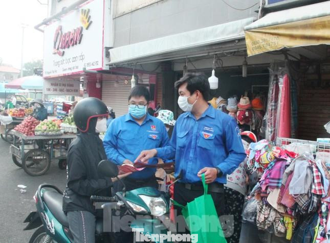 Tuyên truyền người dân ý thức bảo vệ môi trường, phòng chống dịch bệnh