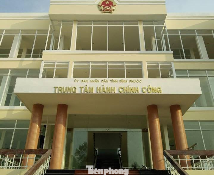 Bình Phước giảm 443 chức danh lãnh đạo, giảm chi thường xuyên gần 144 tỷ đồng Bình Phước giảm 443 chức danh lãnh đạo, giảm chi thường xuyên gần 144 tỷ đồng