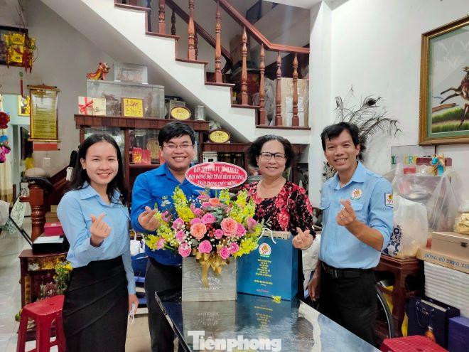 Lãnh đạo Tỉnh đoàn, Hội đồng Đội tỉnh Bình Dương đến thăm Tổng phụ trách Đội qua các thời kỳ