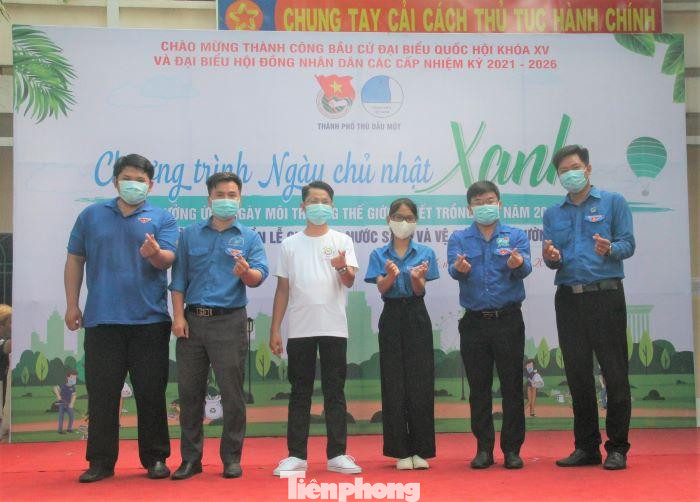 Tuổi trẻ đất Thủ ra quân &quot;Ngày Chủ nhật xanh&quot;, lễ ra quân không tụ tập đông người để phòng, chống dịch bệnh